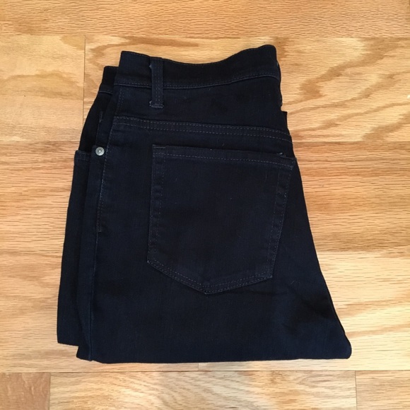 Gloria Vanderbilt Straight Leg Dark Wash Jeans. Denim - Picture 3 of 8